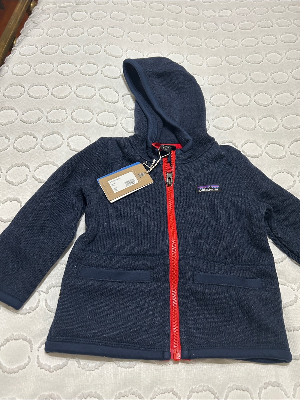 Patagonia Navy Hooded better sweater unisex kids 6-12 M new 85$